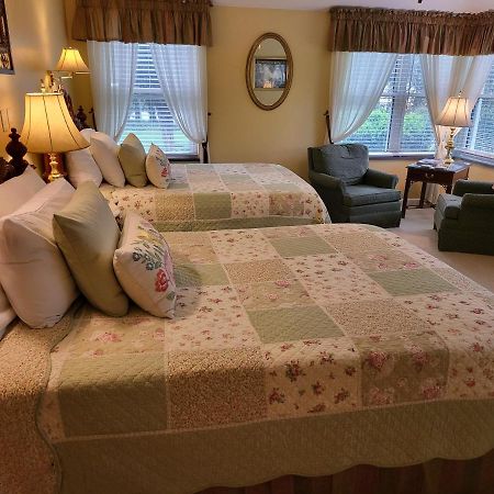 Brookside Mountain Mist Inn Вейнсвілл Екстер'єр фото