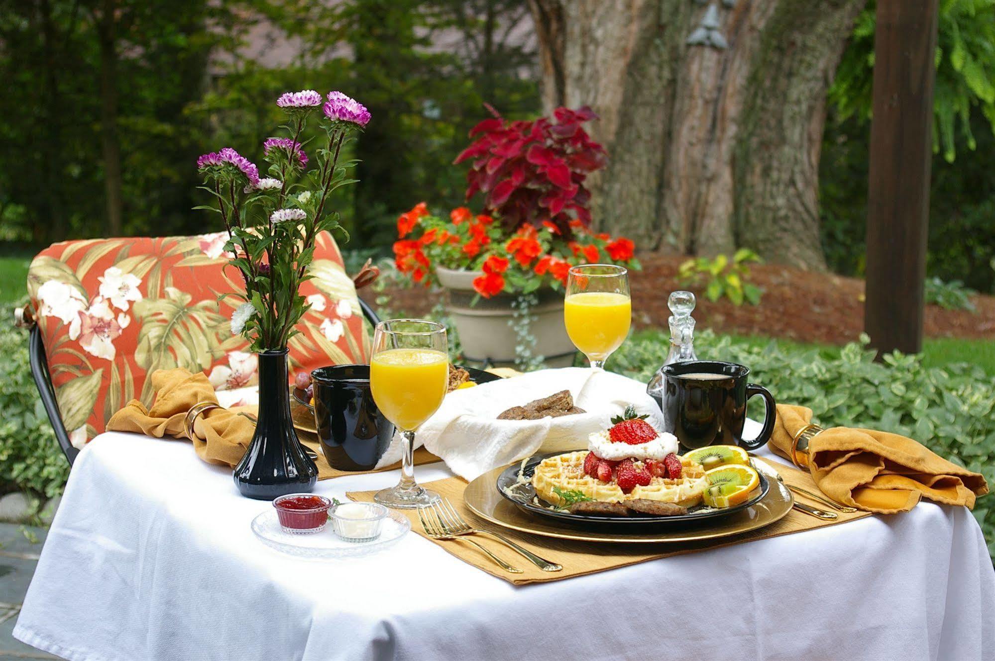 Brookside Mountain Mist Inn Вейнсвілл Екстер'єр фото