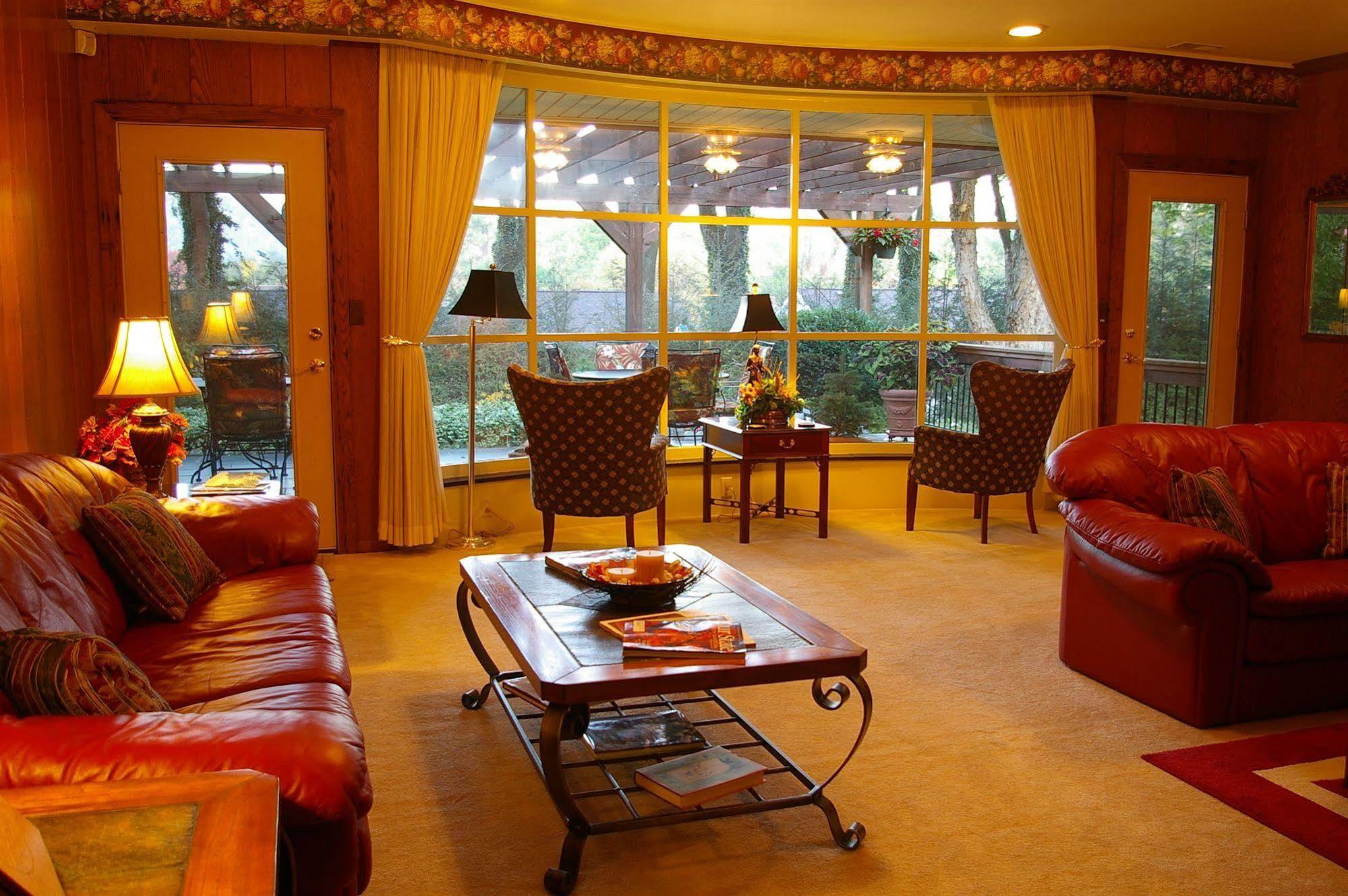 Brookside Mountain Mist Inn Вейнсвілл Екстер'єр фото